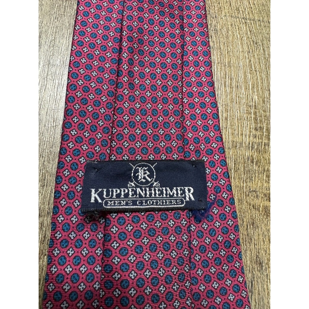 Kuppenheimer Tie Men s Size S Red Silk Patterned‎ Neckwear - Excellent Condition - Picture 3 of 9